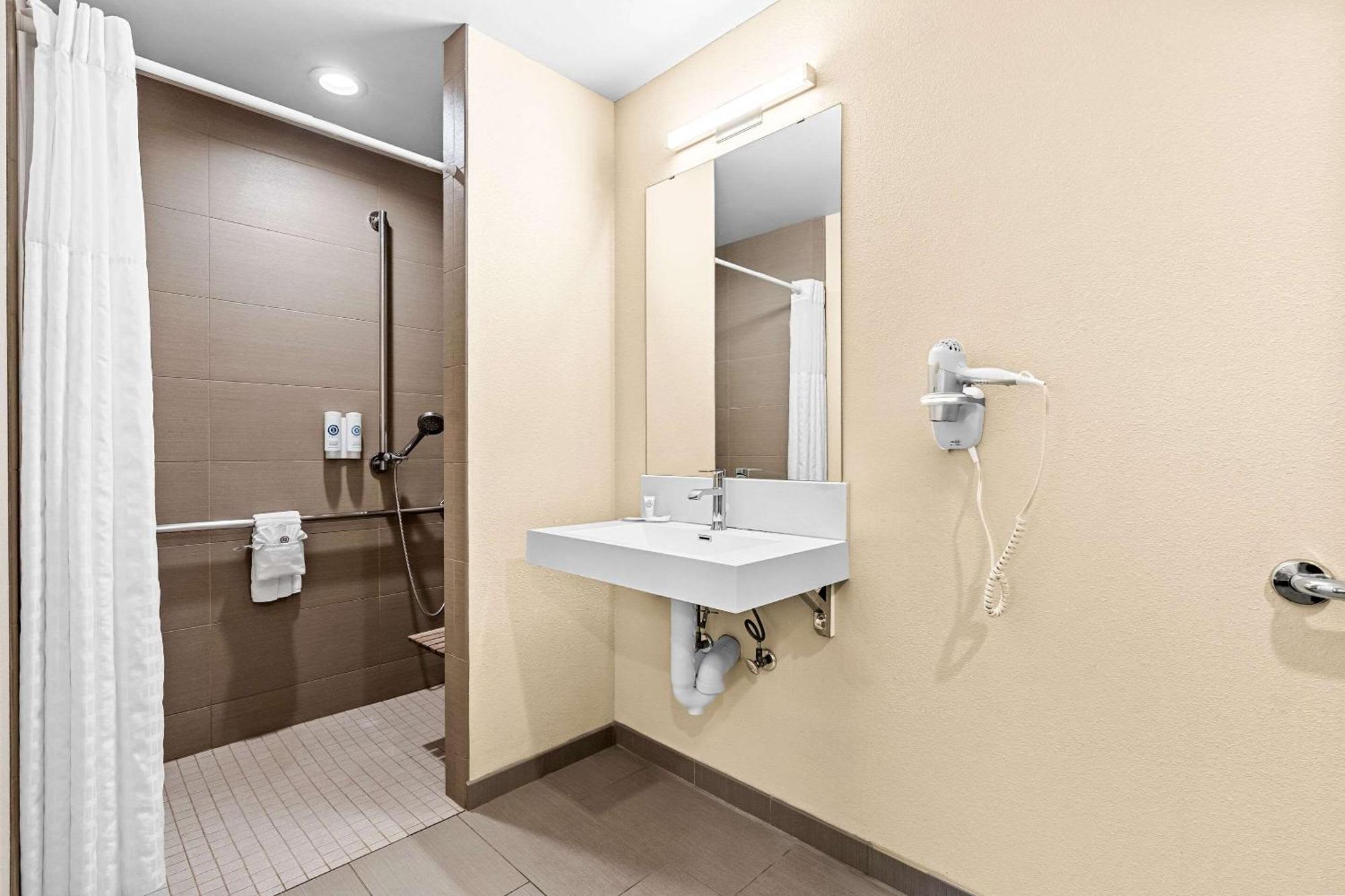 Comfort Inn Модесто Екстериор снимка