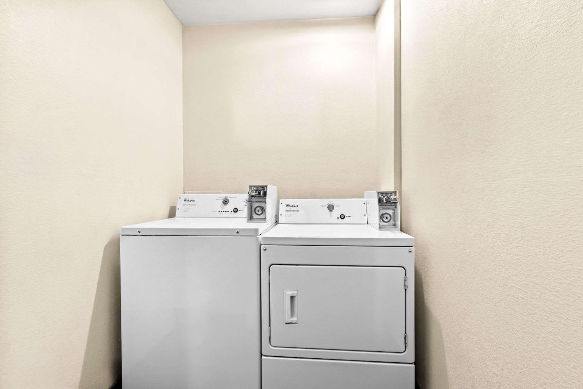 Comfort Inn Модесто Екстериор снимка