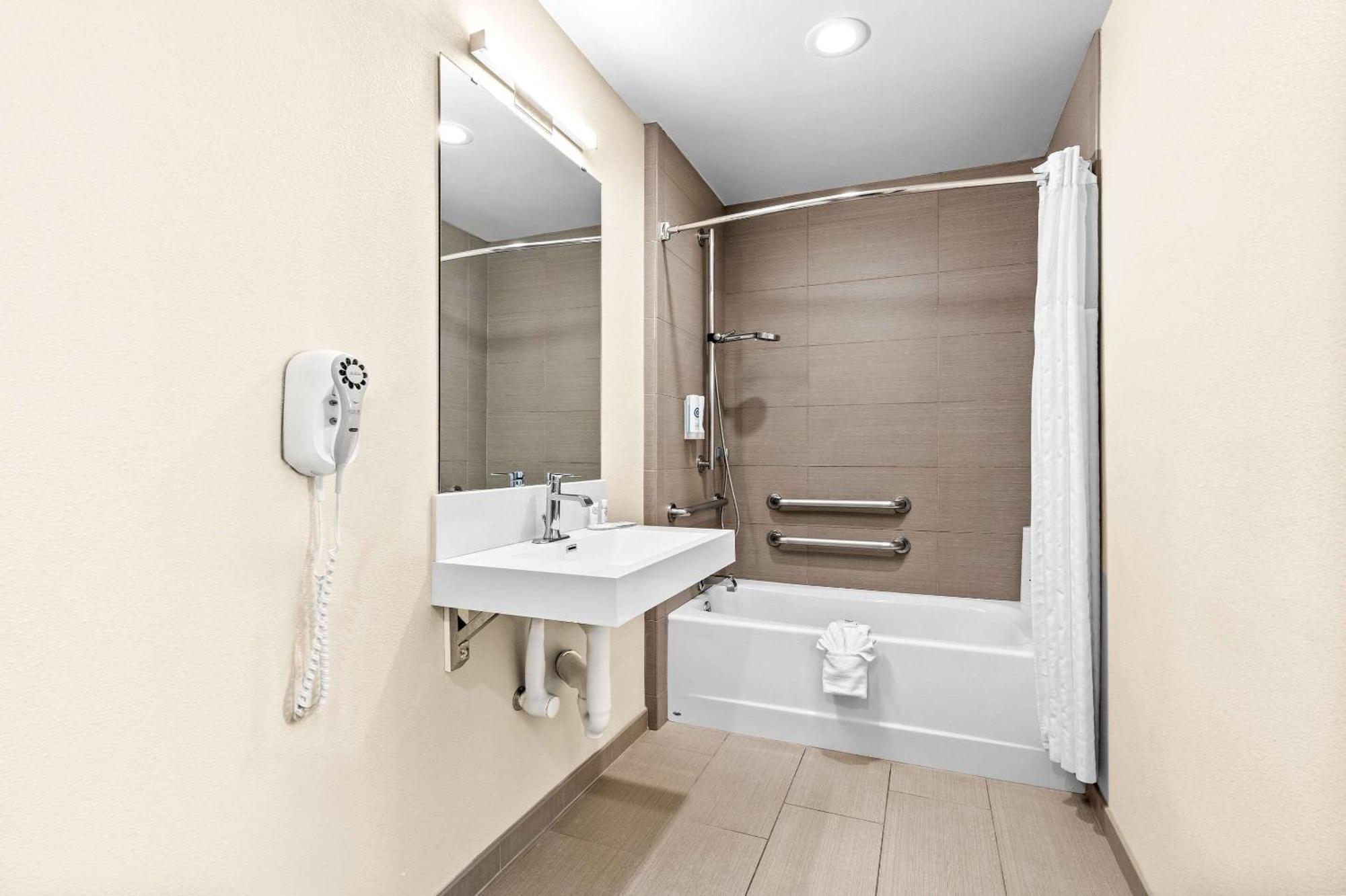 Comfort Inn Модесто Екстериор снимка