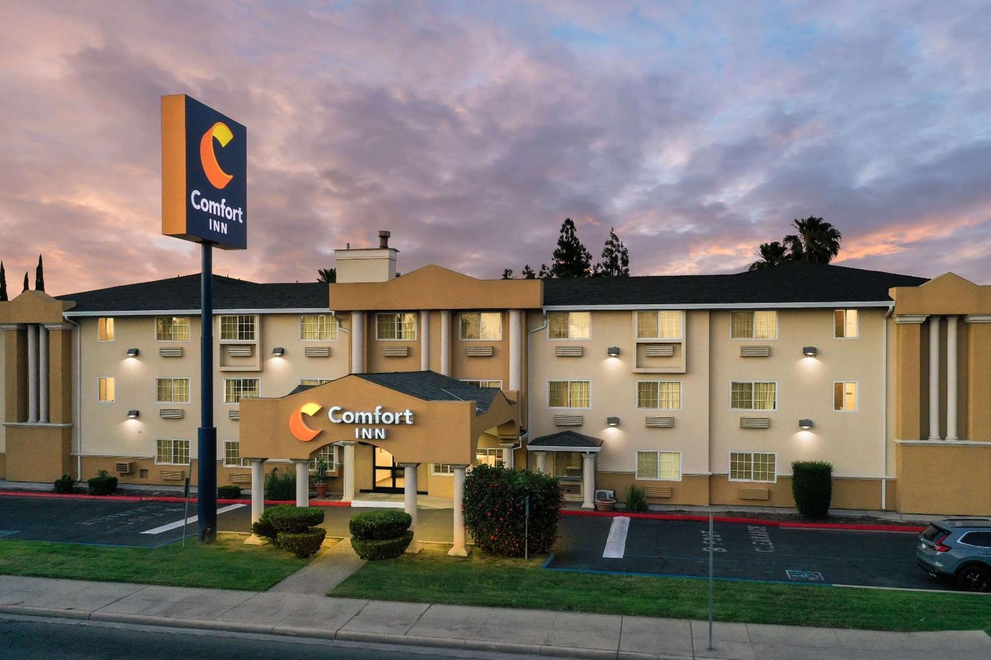 Comfort Inn Модесто Екстериор снимка