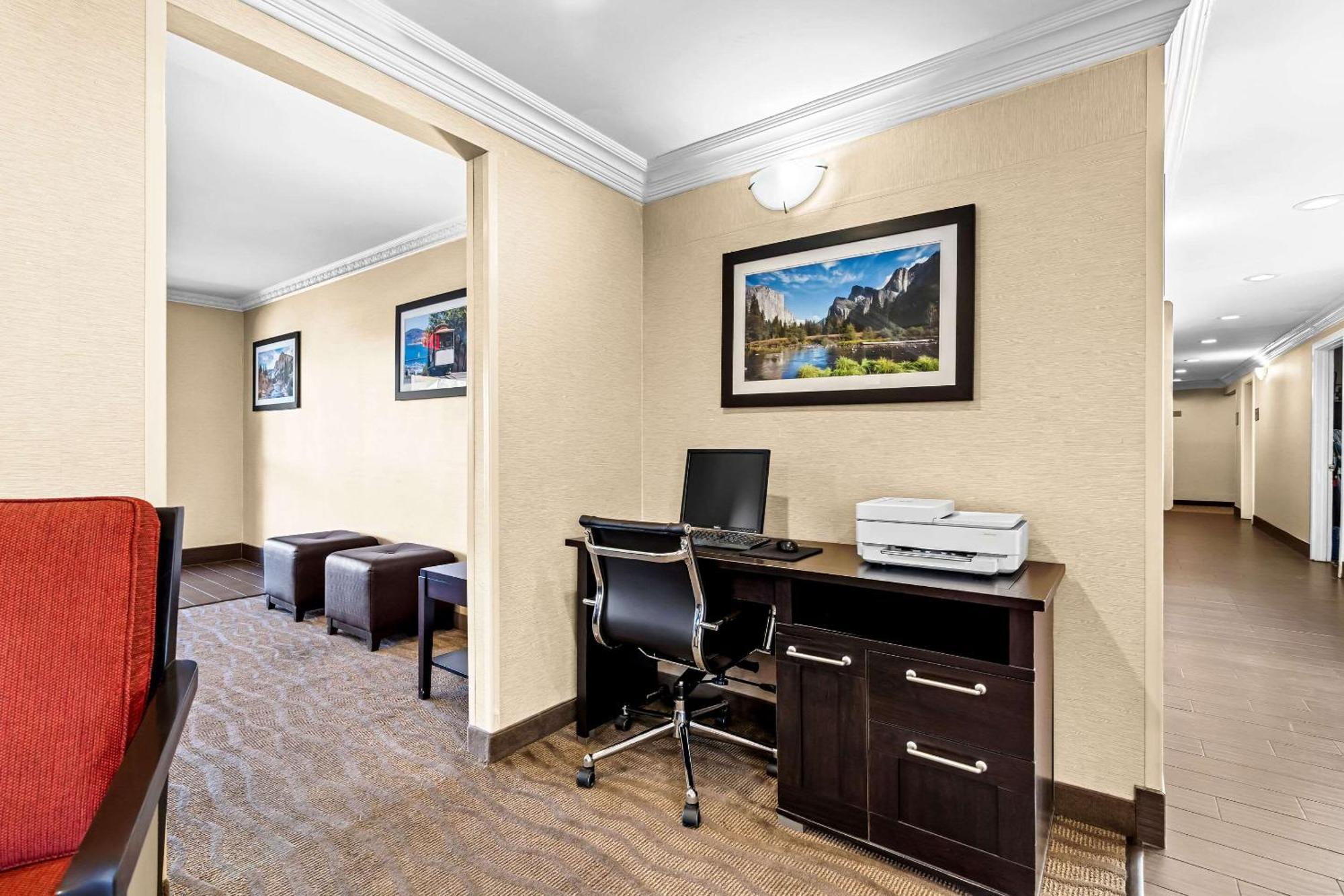 Comfort Inn Модесто Екстериор снимка